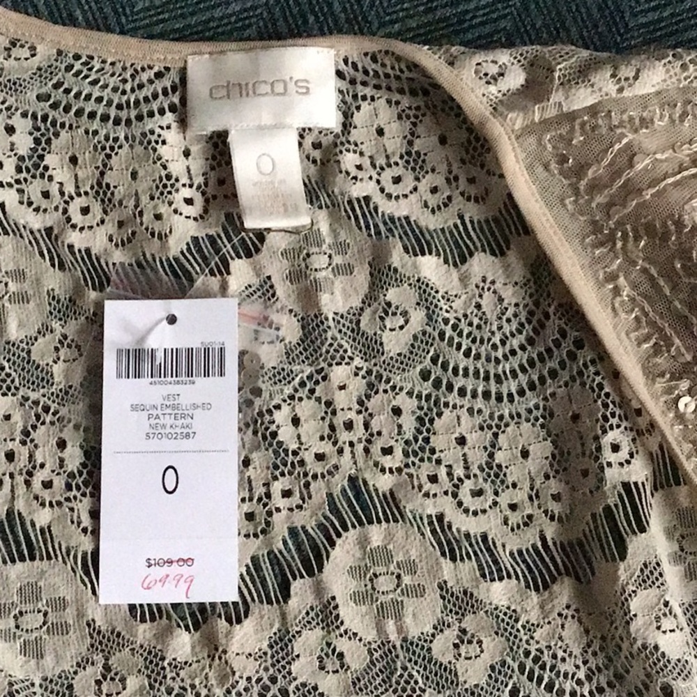 Chico's sequin embellished lace vest size 0, Khaki color - Picture 5 of 10